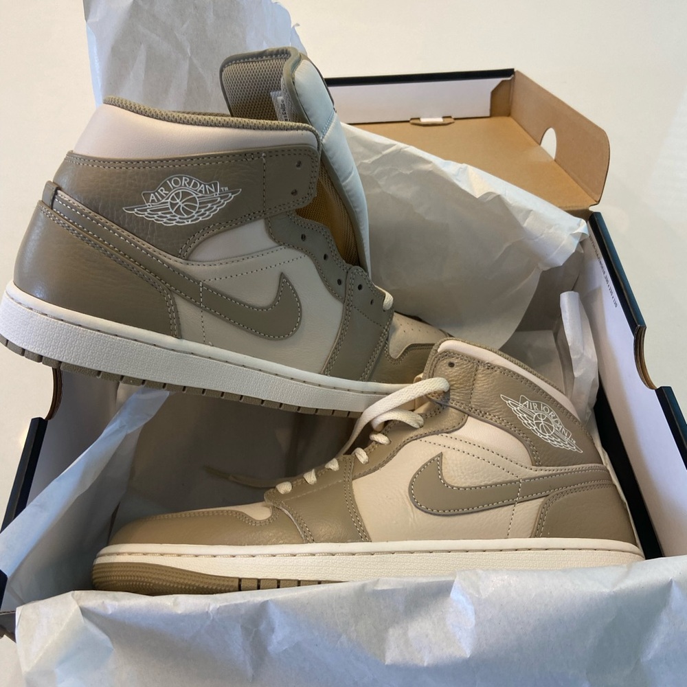 Air Jordan 1 Mid - Legend LT Brown/Khaki-Phantom